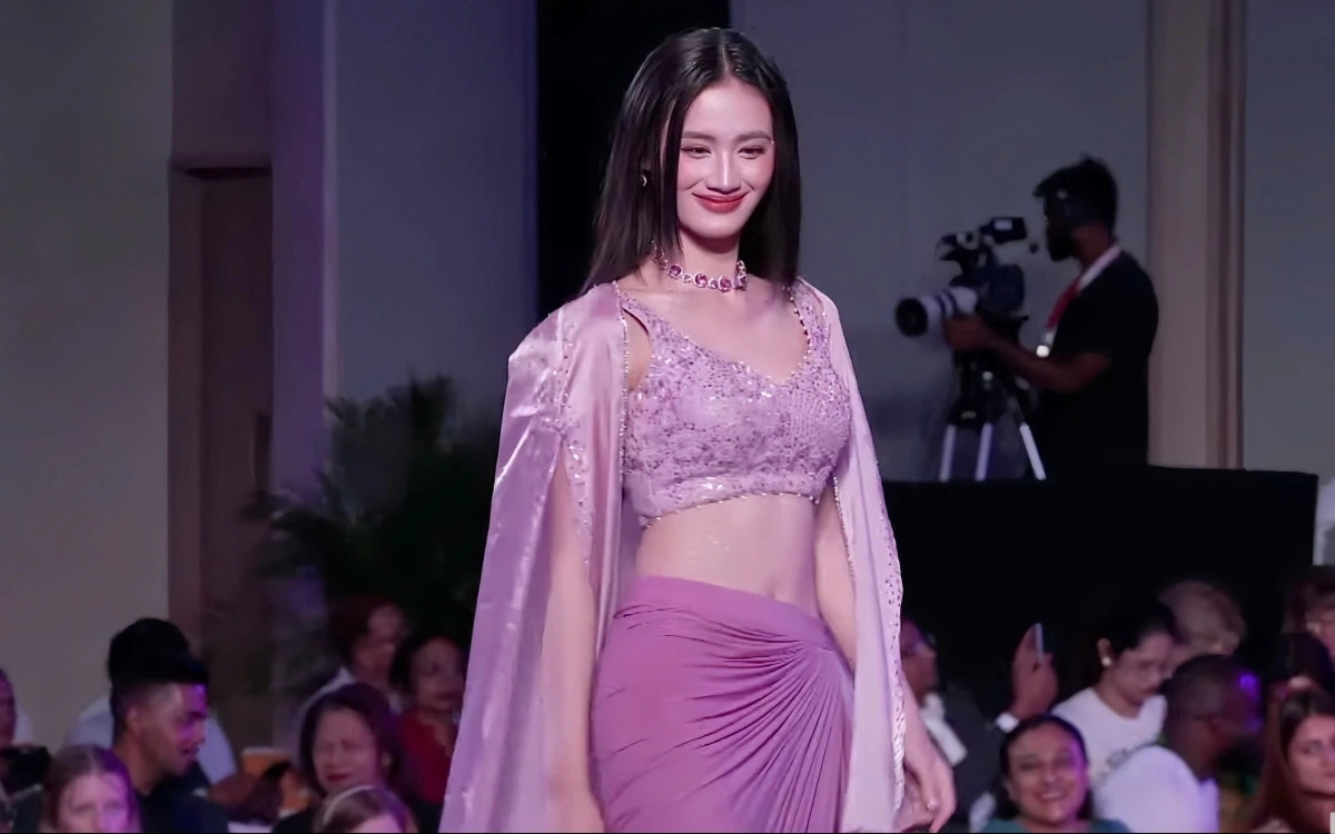 hoa hau Y nhi truot top 8 phan thi top model o miss world 2025 hinh anh 2