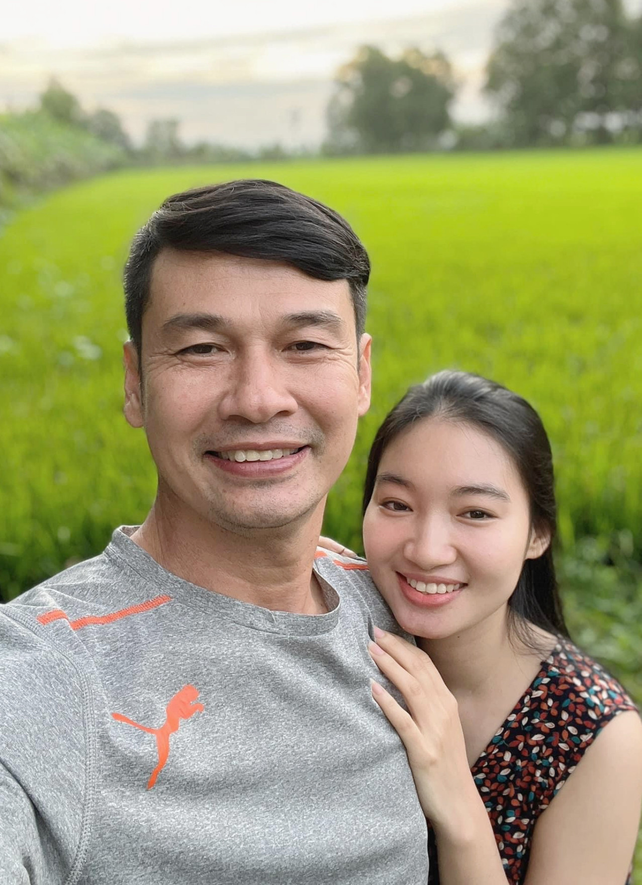 Nam diễn viên Tiết Cương thông báo tin vui