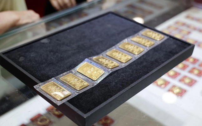 Giá vàng trong nước neo cao ảnh 1