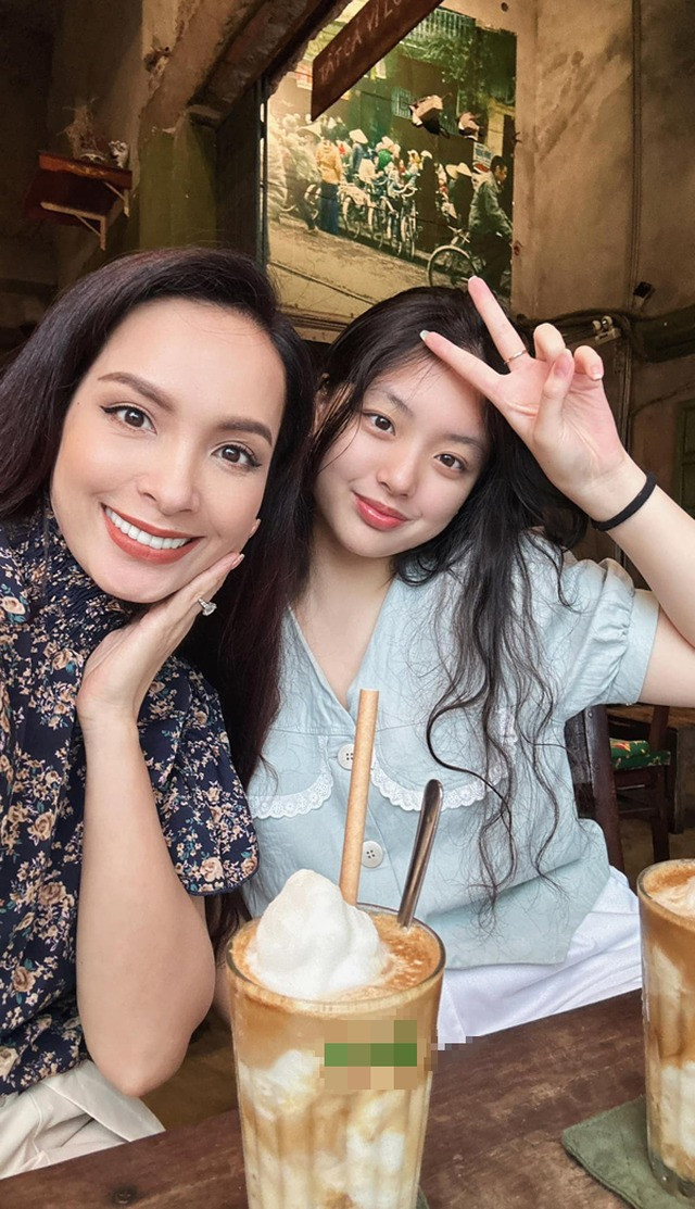 Nhan sắc con gái siêu mẫu Thúy Hạnh được khen đẹp như Kim Ji Won
