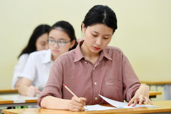 Theo Điều 34 dự thảo Luật Giáo dục sửa đổi đang được Bộ GD&ĐT, thí sinh trượt tốt nghiệp vẫn có giấy chứng nhận hoàn thành chương trình phổ thông. (Ảnh minh hoạ)