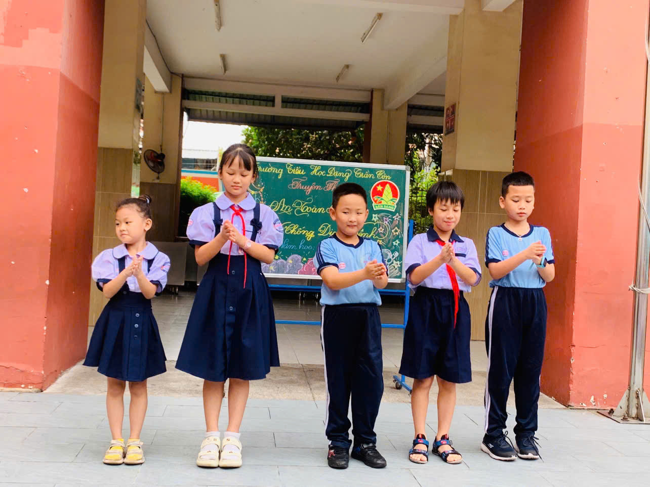 Dịch COVID-19: Sở GD-ĐT TP HCM ra thông báo quan trọng đến trường học toàn TP - Ảnh 2.