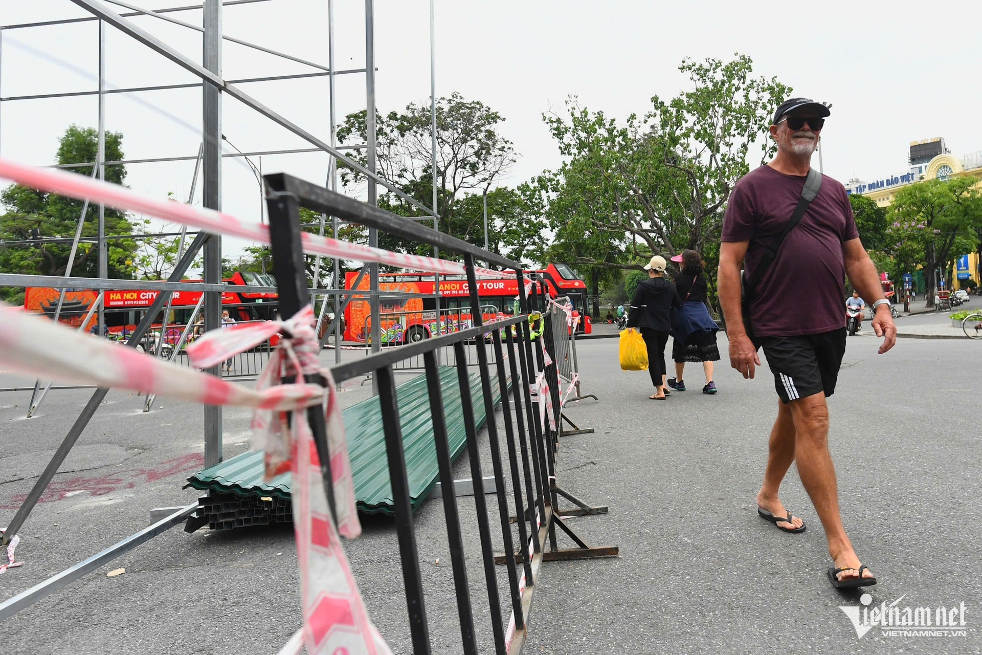 W-hàm cá mập 2.jpg