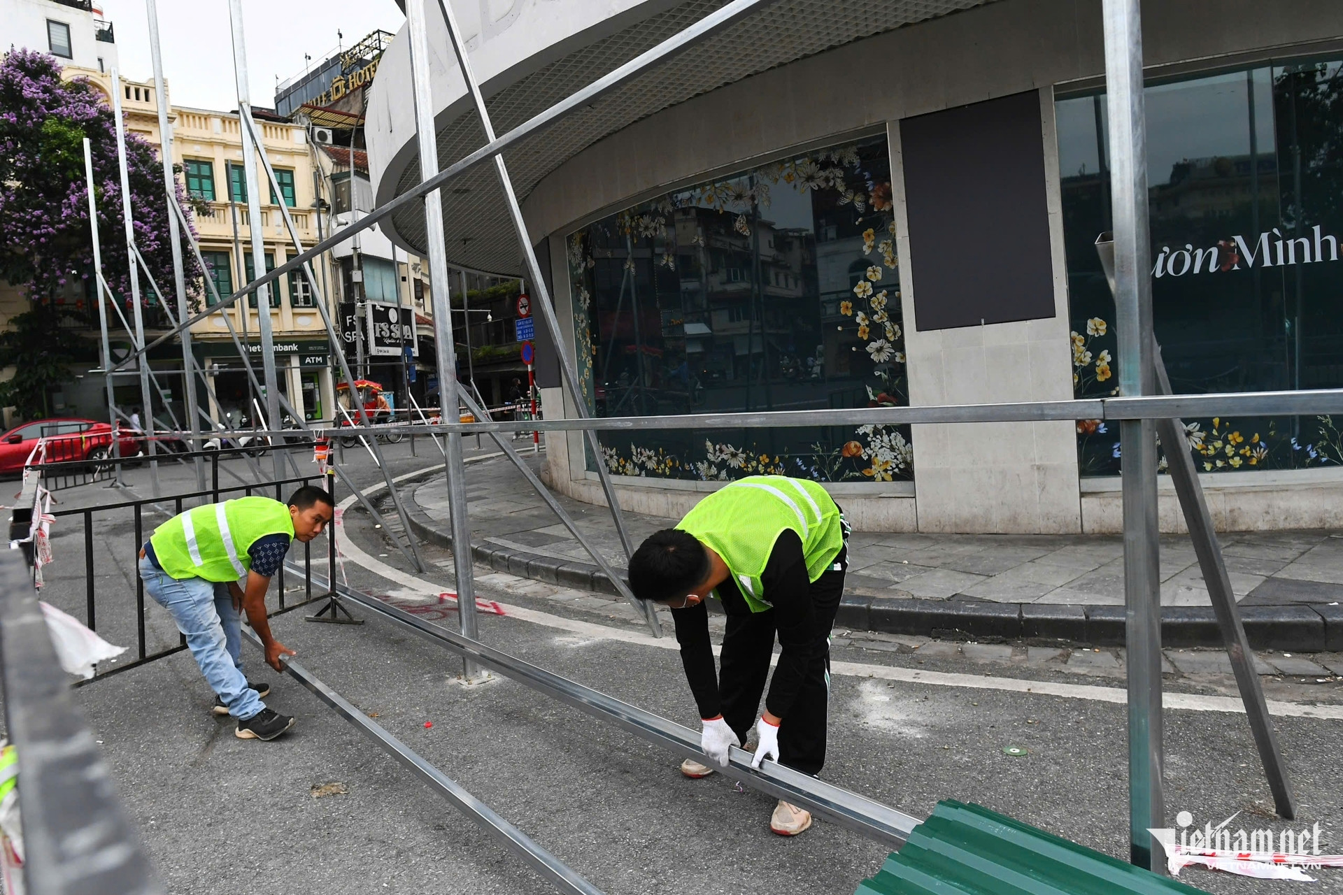 W-hàm cá mập 7.jpg