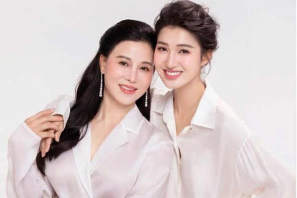 Mẹ ruột Á hậu Phương Nhi: Doanh nhân thành đạt xứ Thanh, tuổi 48 con cái đã khôn lớn trưởng thành - Ảnh 5.