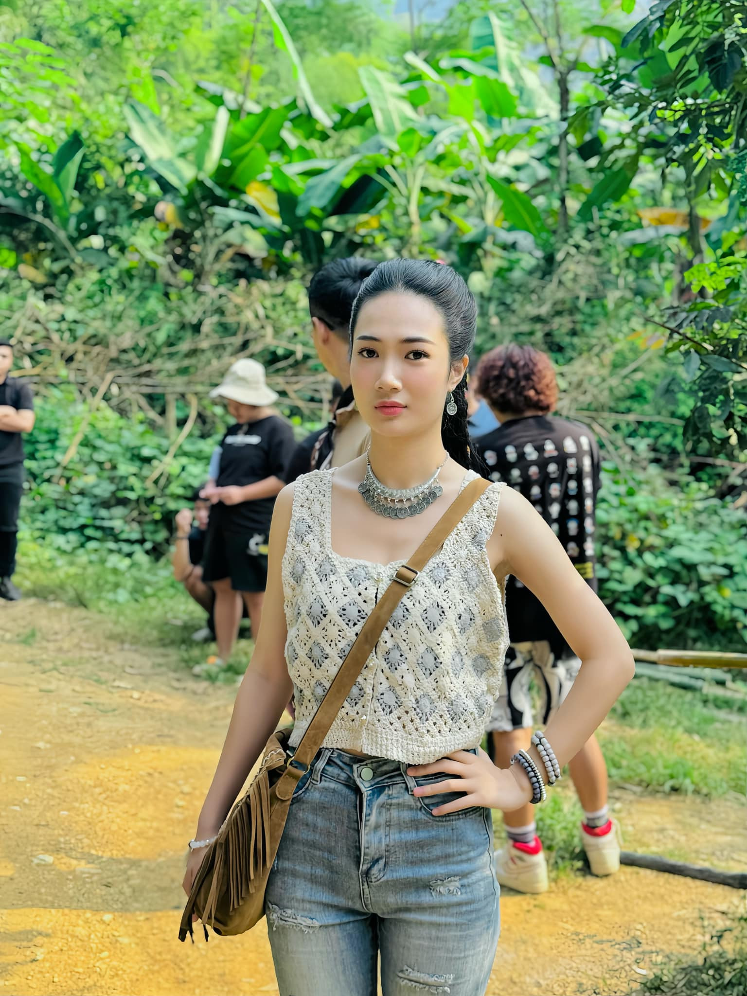 Nữ diễn viên quê Bắc Ninh xinh đẹp gây tranh cãi trong 'Cha tôi, người ở lại', lụy tình đáng ghét hay đáng thương?- Ảnh 2.