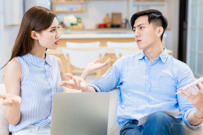 Chồng ấm ức mất hết bạn bè lương 50 triệu nhưng vợ chỉ đưa 100 nghìn mỗi ngày để tiêu