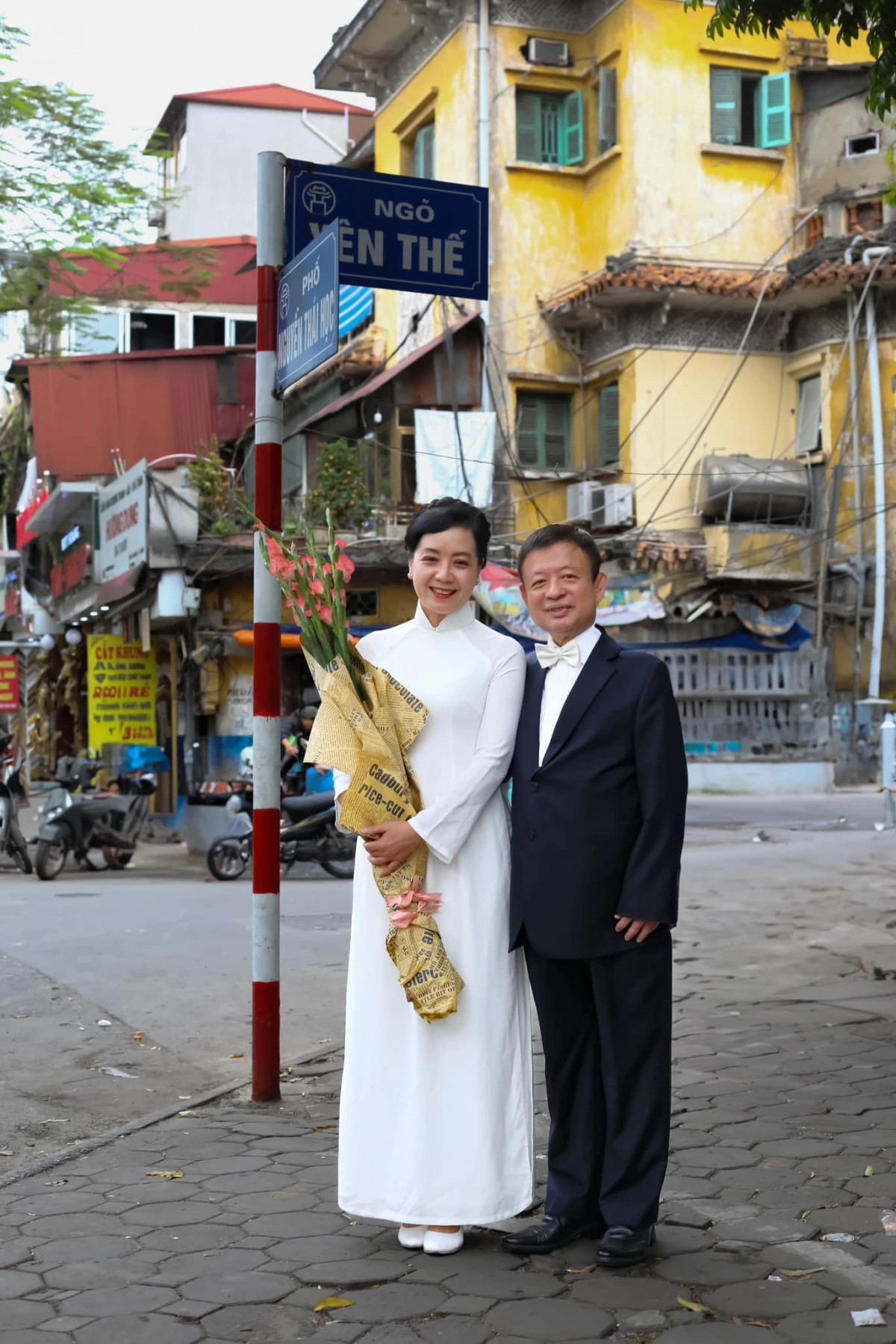 nsUt chieu xuan tiec thoi thanh xuan ruc ro tren man anh hinh anh 3