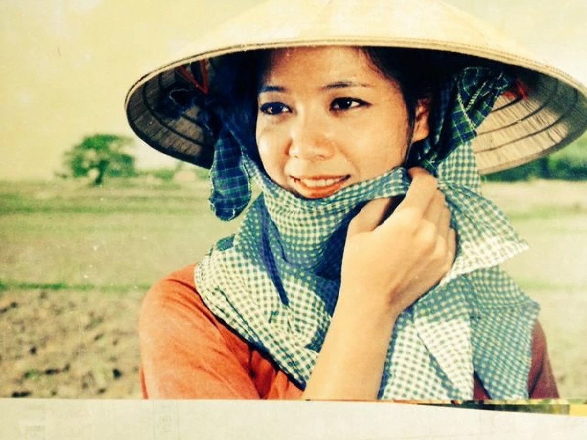 nsUt chieu xuan tiec thoi thanh xuan ruc ro tren man anh hinh anh 2