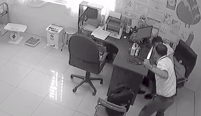 Tạm giữ bác sĩ đâm đồng nghiệp tại phòng khám ở Đồng Nai ảnh 1