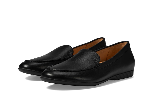 4 đôi giày đa năng nên bỏ vào vali khi đi du lịch, thoải mái mà vẫn thời trang ảnh 5