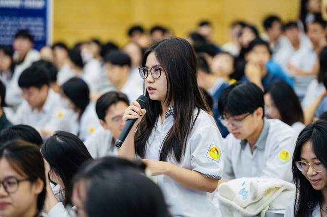 Chủ biên Chương trình Ngữ văn gợi ý học sinh cách làm bài đạt điểm cao ảnh 1