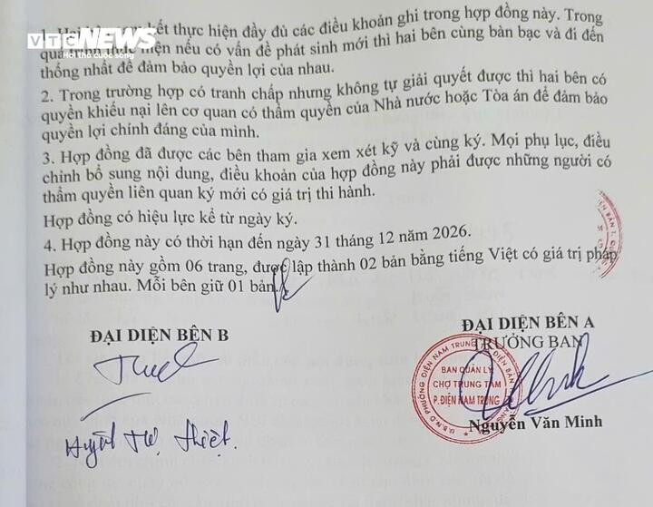 Hợp đồng thuê sử dụng mặt bằng kinh doanh có thời hạn đến cuối năm 2026 giữa Ban Quản lý chợ và tiểu thương.