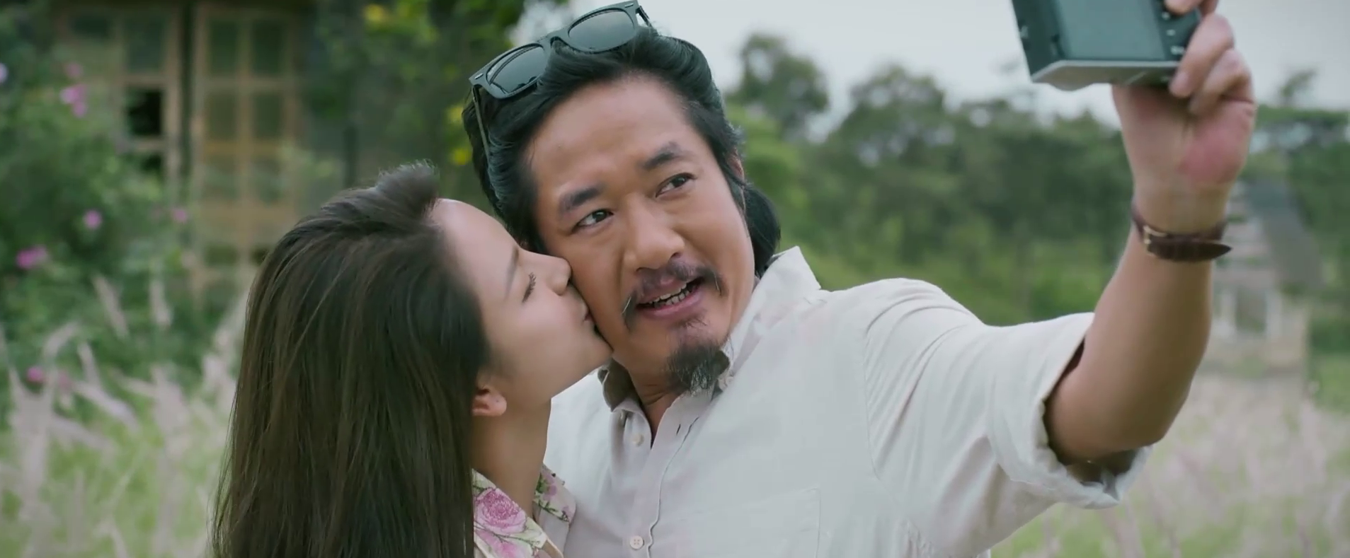 Kết thúc phim 'Cha tôi, người ở lại': Hạnh phúc ngập tràn đến với hai ông bố giàu tình yêu thương- Ảnh 3.