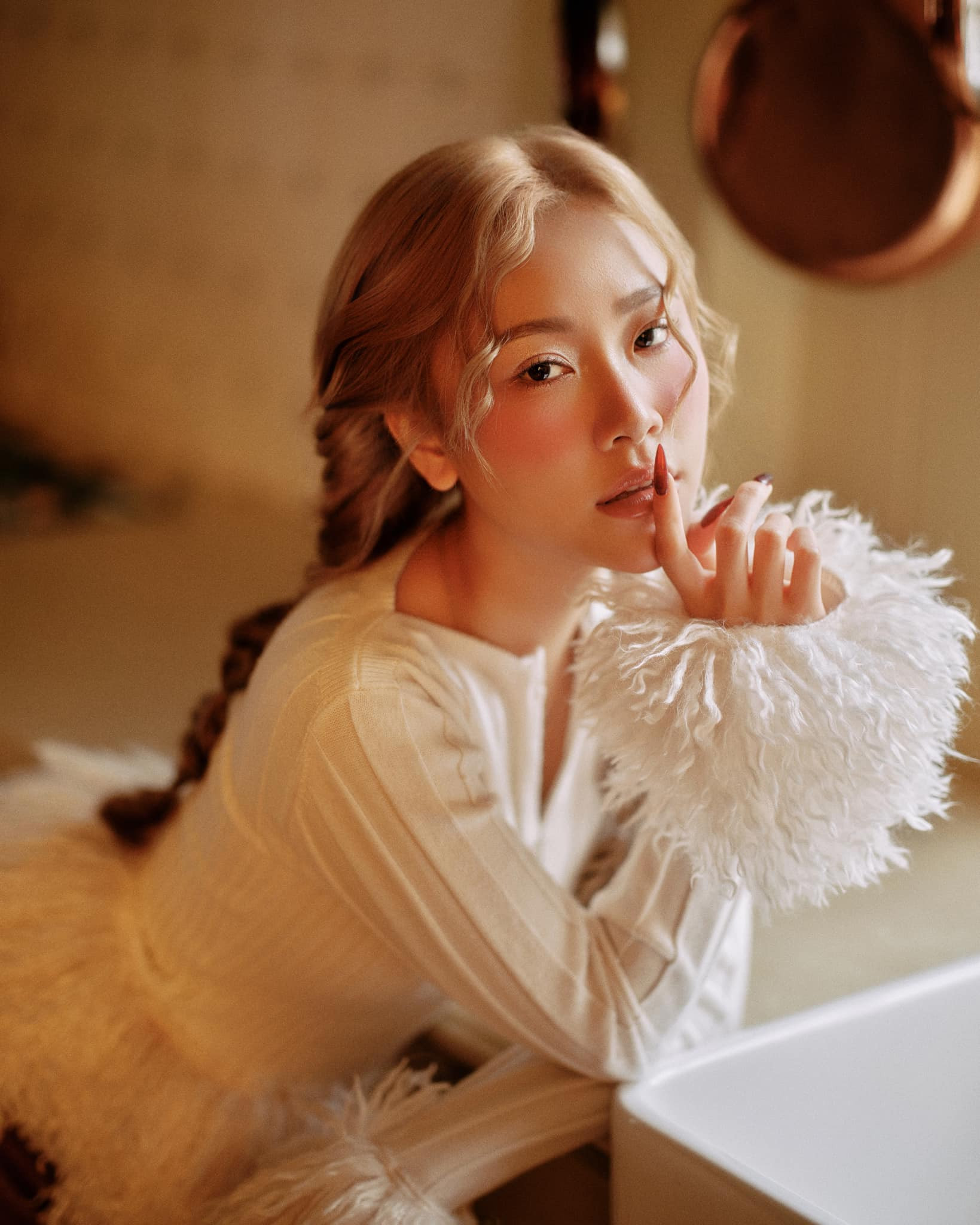 Mỹ nhân VFC quê Hải Dương sắp xuất hiện trong phim nối sóng 'Cha tôi người ở lại' khoe vòng eo 59 - Ảnh 8.