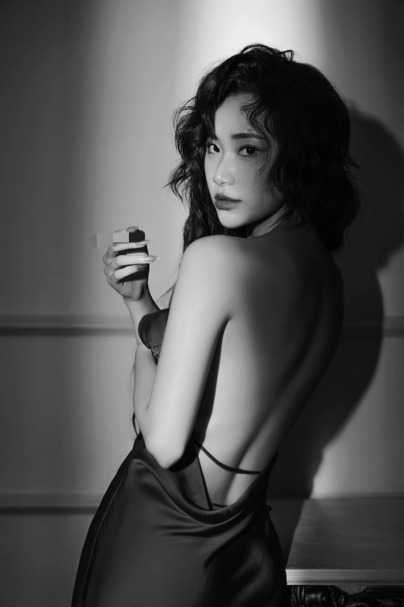 Mỹ nhân VFC quê Hải Dương sắp xuất hiện trong phim nối sóng 'Cha tôi người ở lại' khoe vòng eo 59 - Ảnh 5.