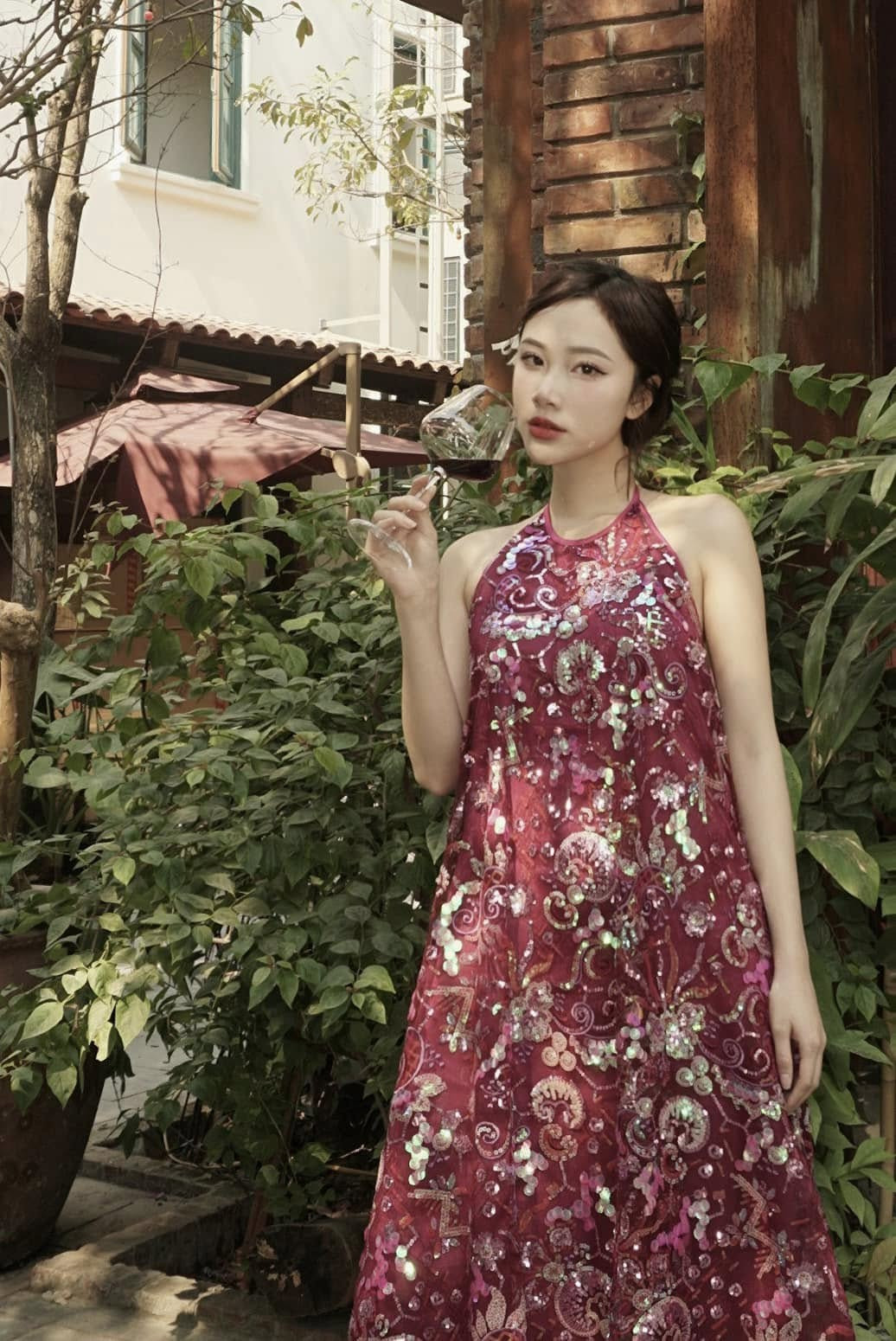 Mỹ nhân VFC quê Hải Dương sắp xuất hiện trong phim nối sóng 'Cha tôi người ở lại' khoe vòng eo 59 - Ảnh 3.