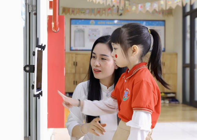 Hà Nội công bố đường dây nóng hỗ trợ tuyển sinh đầu cấp ảnh 1