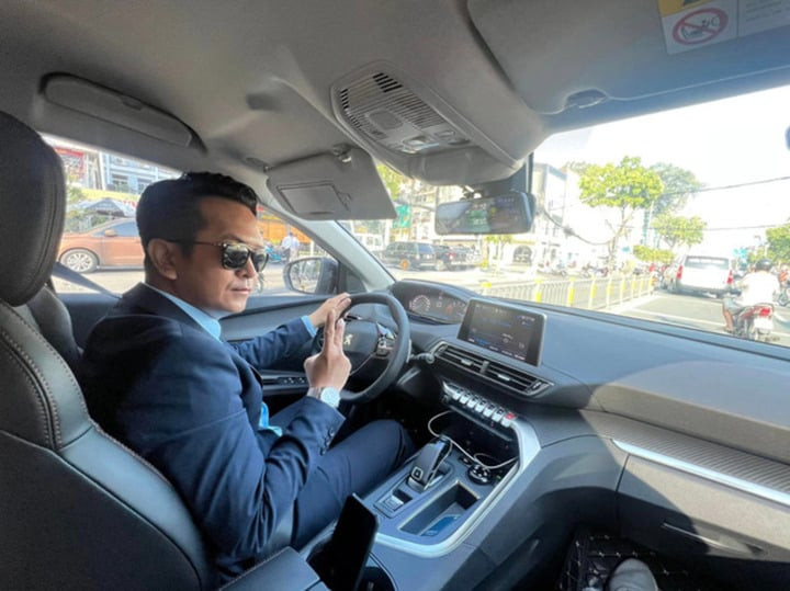 Hùng Thuận có cuộc sống thoải mái hơn sau khi thành công trong lĩnh vực kinh doanh.