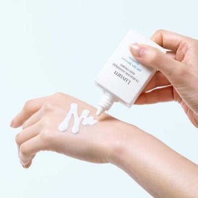 Nên chọn kem chống nắng có chỉ số SPF 30, SPF 50 hay SPF 70, SPF 100 để bôi da? ảnh 1