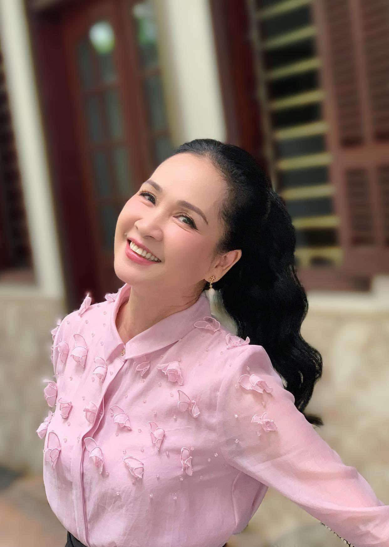 Đã lên chức bà nội, NSND gốc Hà thành quen mặt trong các phim giờ vàng VTV vẫn tươi trẻ, nhiều năng lượng - Ảnh 8.