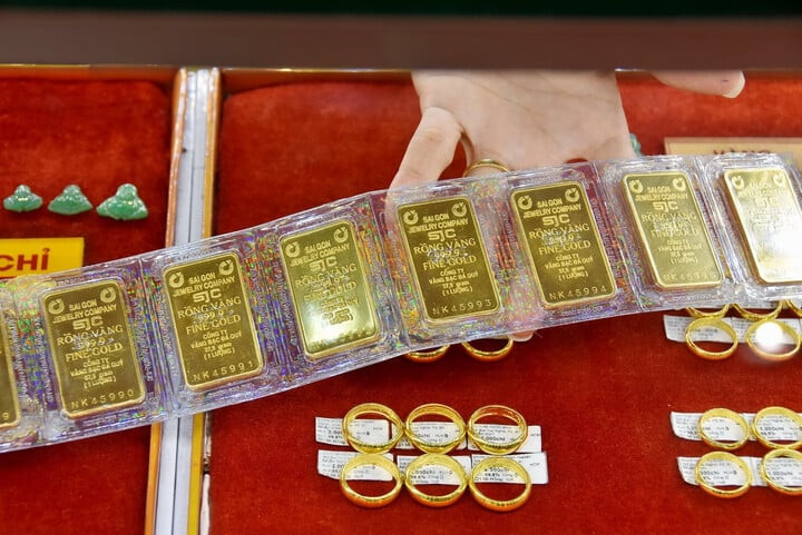 SJC là đơn vị duy nhất được phép dập vàng miếng mang thương hiệu quốc gia tại Việt Nam từ 2012 đến nay theo Nghị định 24.