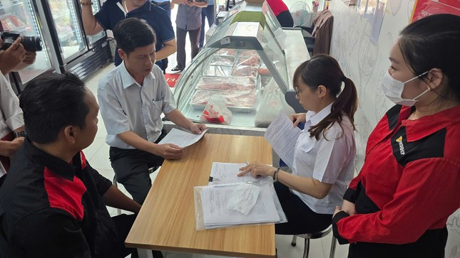 Tin mới vụ Công ty cổ phần C.P. Việt Nam bị tố bán heo, gà mắc bệnh ảnh 3