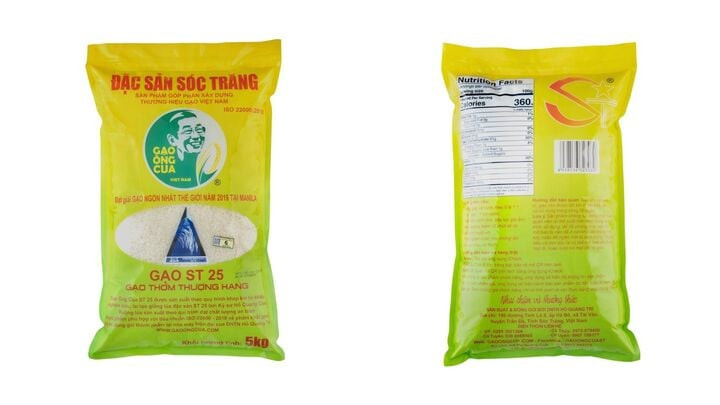 Gạo ST25 thật còn có bao bì in sắc nét với đầy đủ thông tin và tem chống hàng giả. (Ảnh: Gạo Ông Cua)