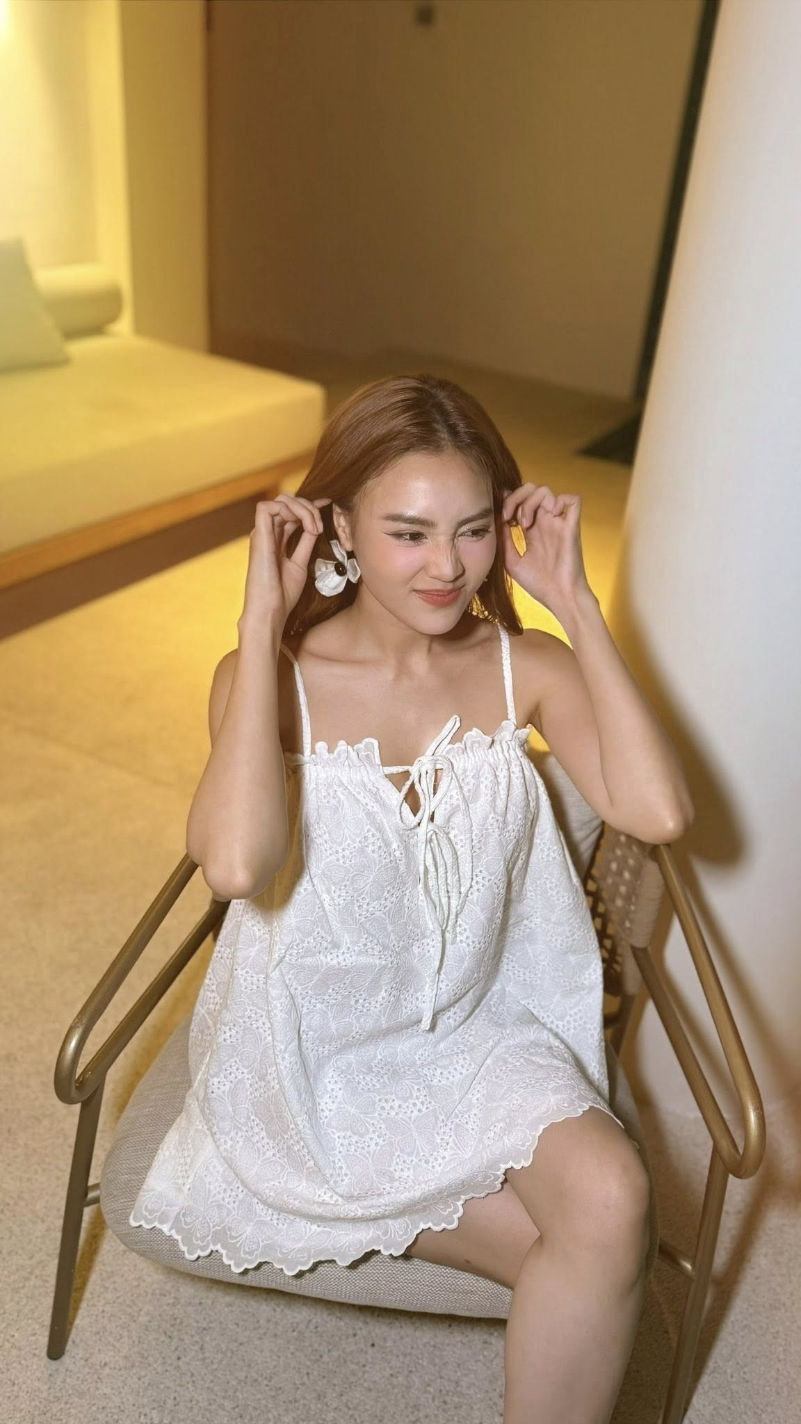 Mỹ nhân phim 'Gái già lắm chiêu' khiến fan 'mắt chữ O miệng chữ A' với clip diện bikini chào hè- Ảnh 9.