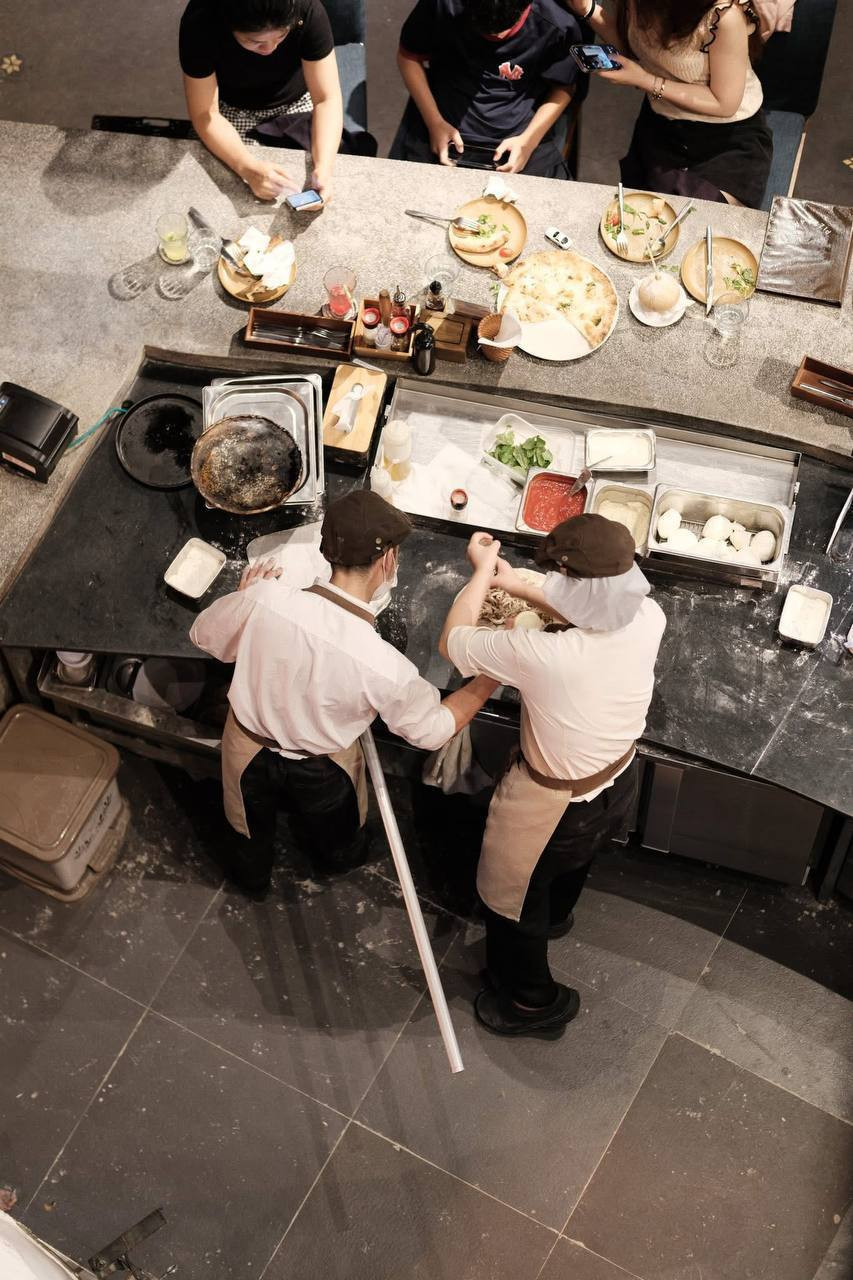 Cô gái tiết lộ về nghề