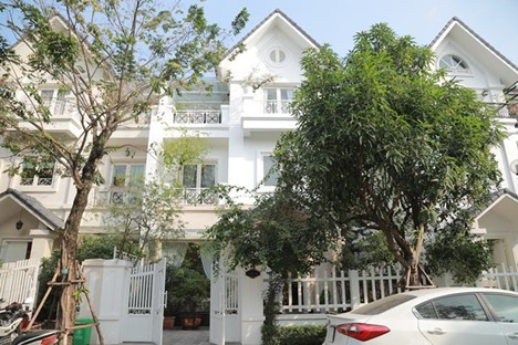 Nam ca sĩ 8X sở hữu bất động sản trải khắp từ Bắc vào Nam, tuổi 44 vẫn lẻ bóng- Ảnh 3.