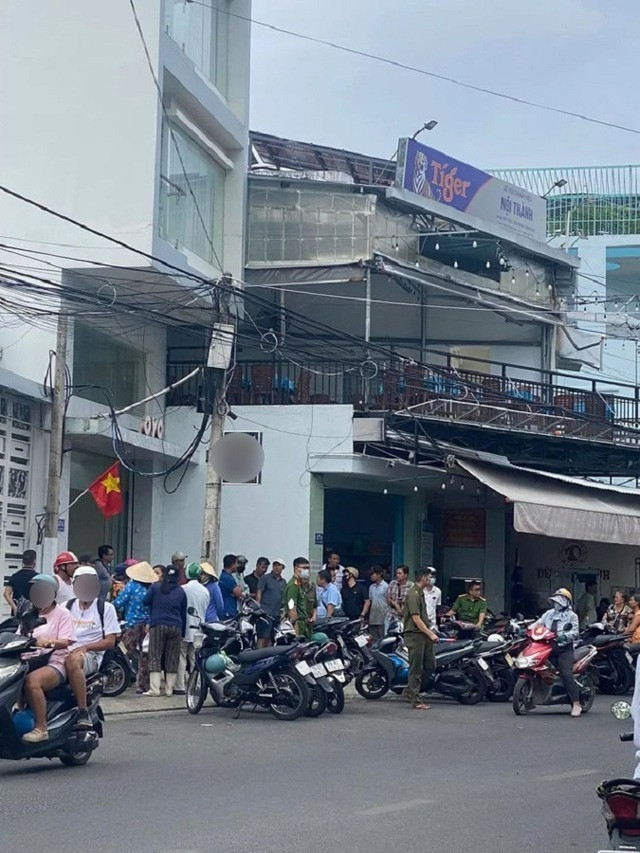 Vụ 3 người tử vong trong khách sạn: Cảnh tượng xót lòng trong đám tang 2 mẹ con- Ảnh 1.