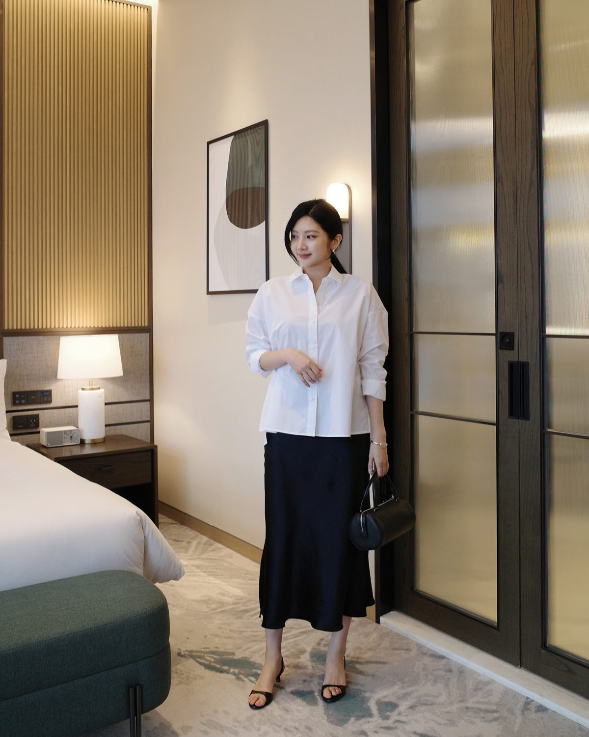 4 mẫu chân váy đẹp nhất để phối cùng áo sơ mi- Ảnh 2.