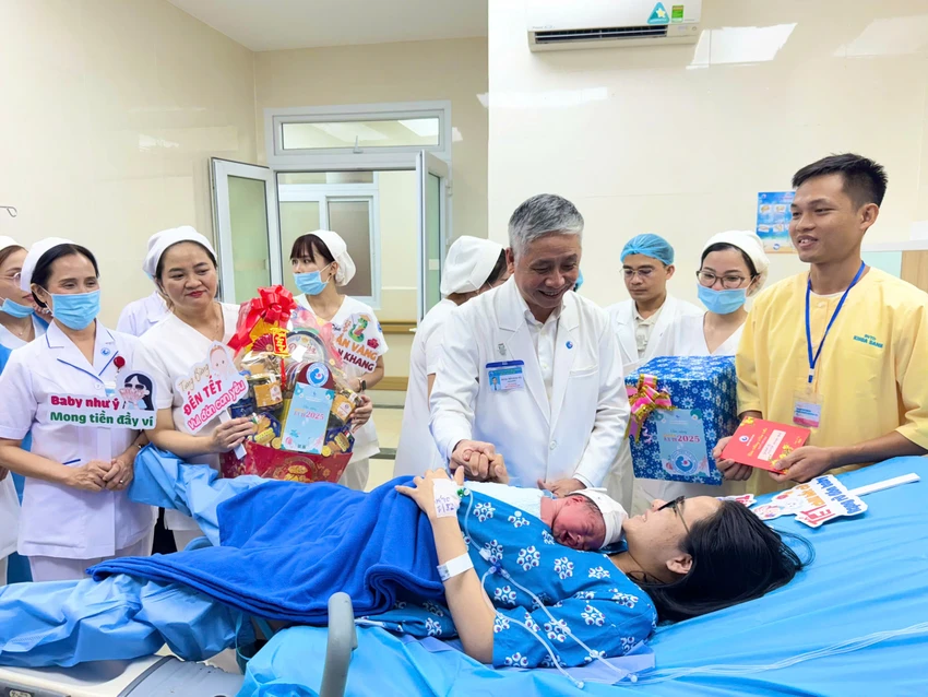 Chào đời vào ngày đặc biệt - các em bé mang tên khai sinh độc đáo: Con trai Cục trưởng Xuân Bắc cũng không ngoại lệ- Ảnh 4.