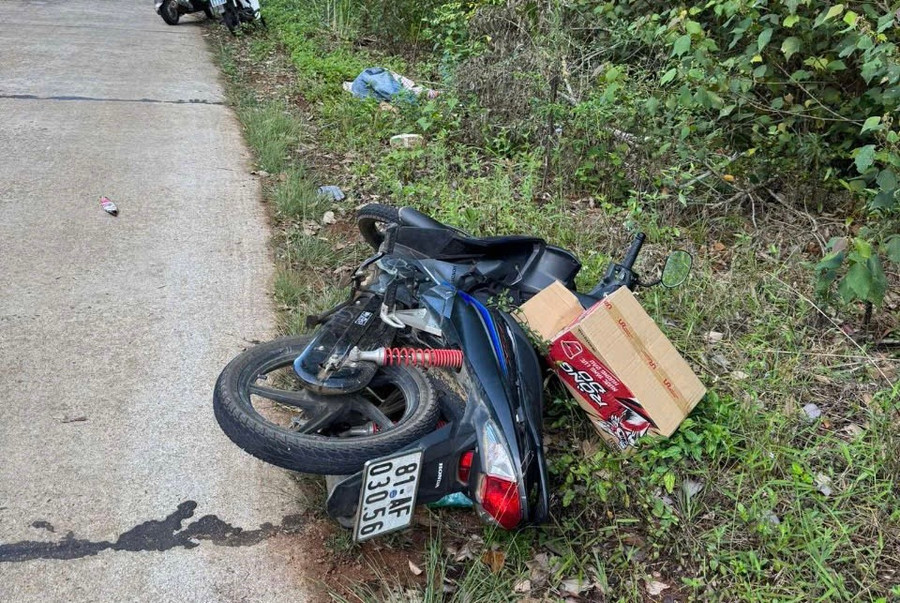 Phát hiện thi thể cô giáo tiểu học bên lề đường, nghi bị sát hại - Ảnh 1.