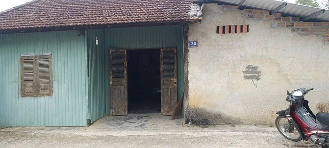 Rùng mình phát hiện thi thể phân hủy trong nhà tắm sau gần một năm khóa cửa ảnh 1