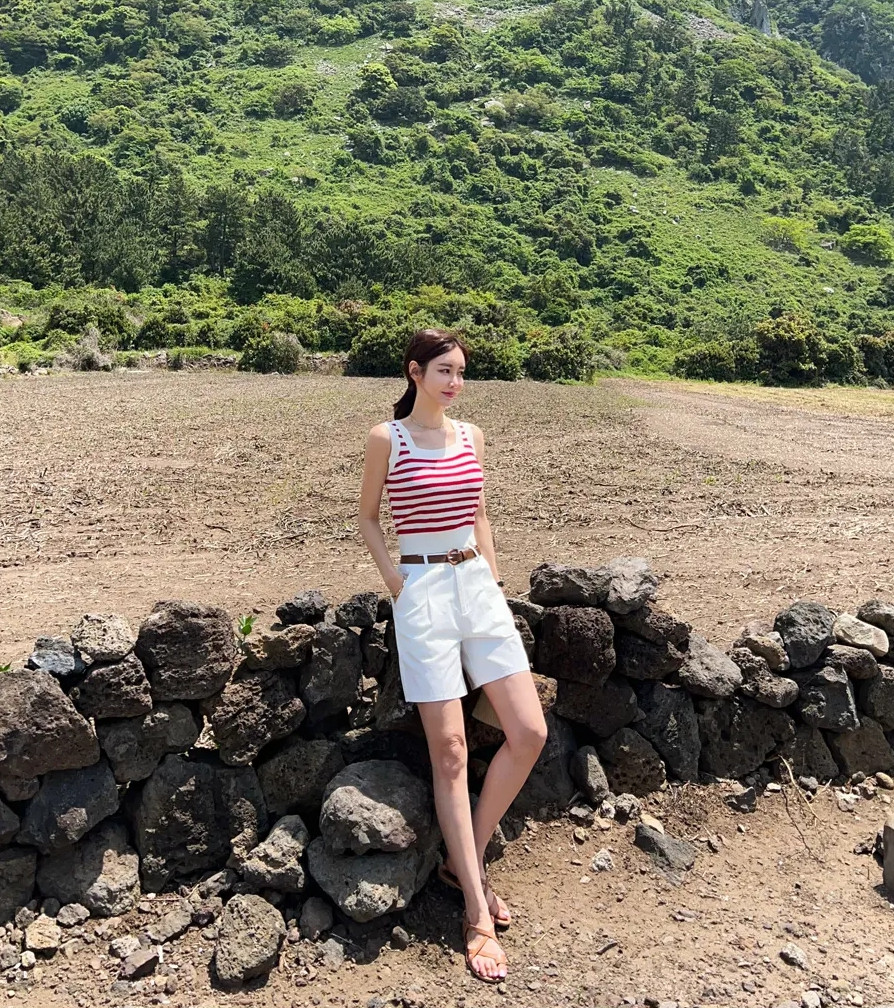 Những món thời trang kéo chân dài miên man- Ảnh 3.