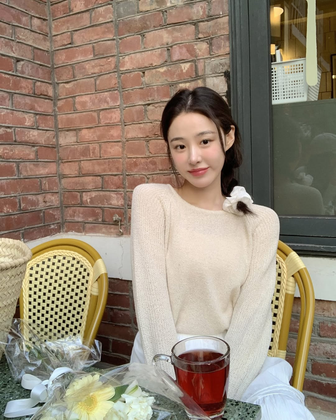 5 kiểu tóc trẻ trung, dễ làm, hợp diện cùng váy vóc mùa hè- Ảnh 2.