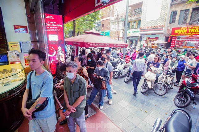 Có hiện tượng đầu cơ 'thổi giá' vàng ảnh 1