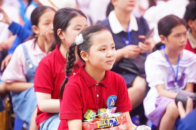 Bộ GD&ĐT dự kiến bỏ hình thức kỷ luật đình chỉ học đối với học sinh ảnh 1