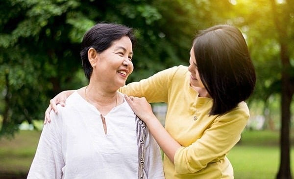 Khi nào là thời điểm tốt nhất để cha mẹ trao tài sản thừa kế cho con cái?