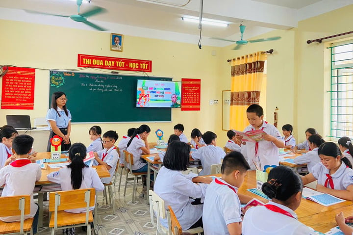 Trường học có bị sáp nhập sau khi loại bỏ cấp huyện? (Ảnh minh hoạ)