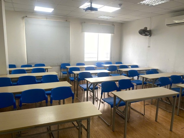 Hà Nội: Xác minh cô giáo dạy thêm học sinh chính khóa ảnh 2