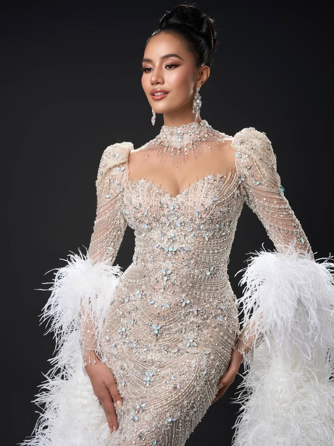 Câu chuyện vượt qua bệnh ung thư của tân Hoa hậu Thế giới ảnh 13