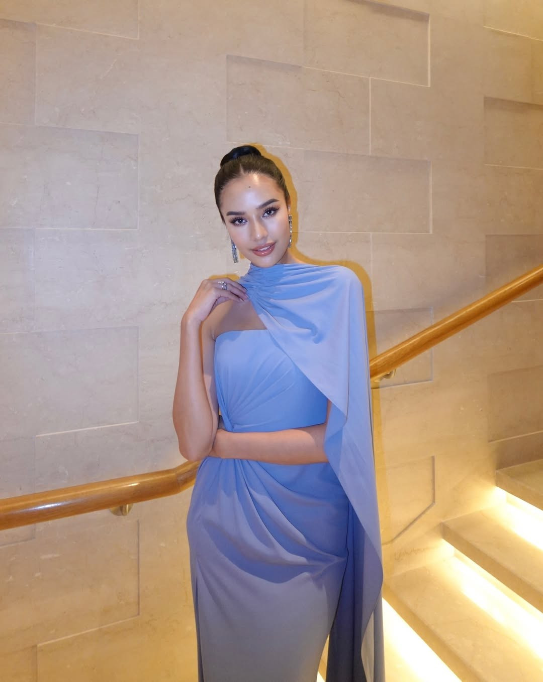 Câu chuyện vượt qua bệnh ung thư của tân Hoa hậu Thế giới ảnh 9