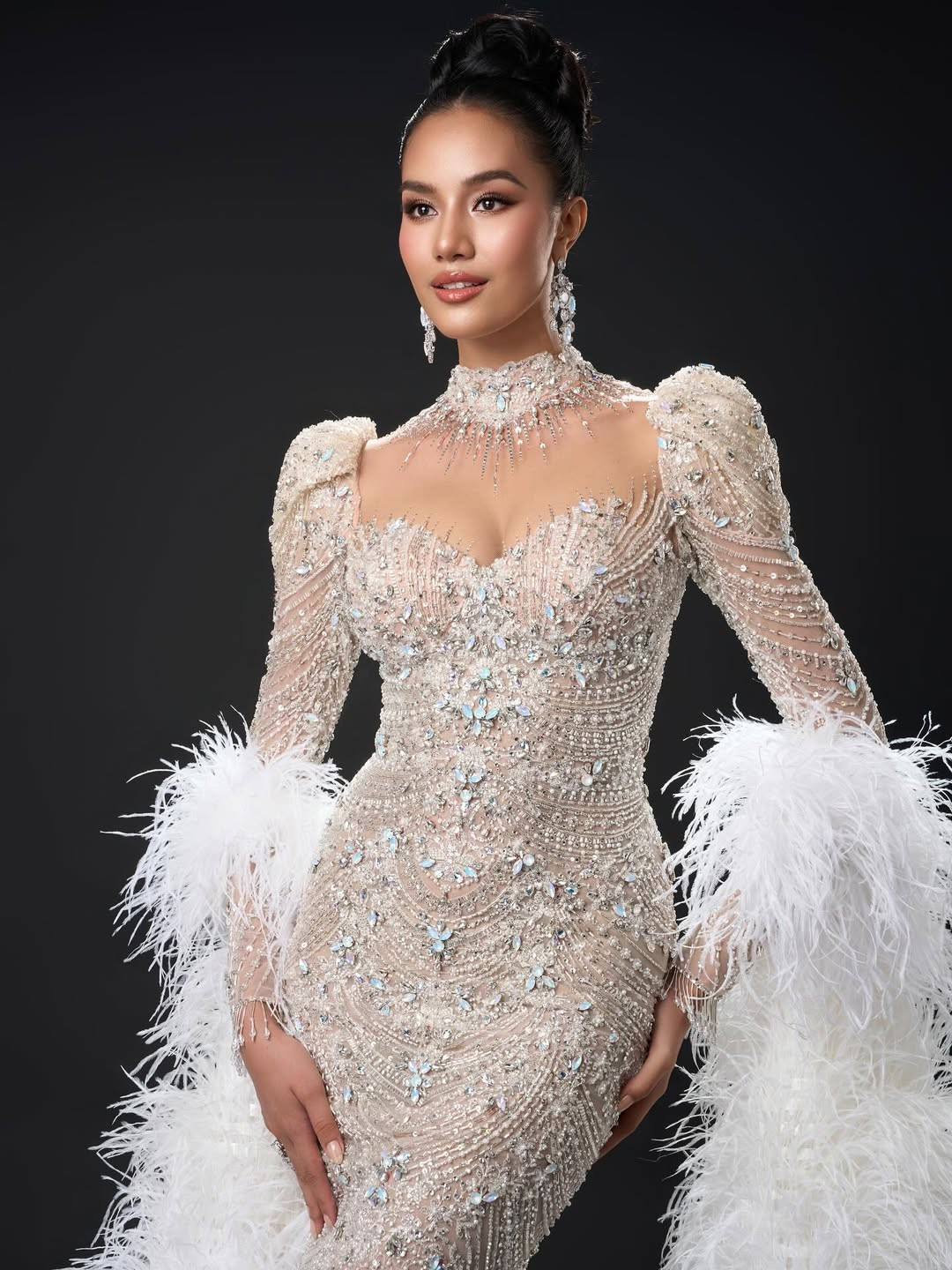 Câu chuyện vượt qua bệnh ung thư của tân Hoa hậu Thế giới ảnh 14