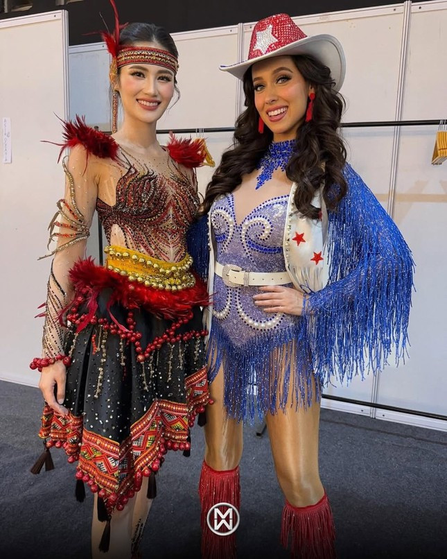 Dù kết quả Miss World 2025 có ra sao, khán giả vẫn khâm phục Ý Nhi ở điểm này ảnh 2