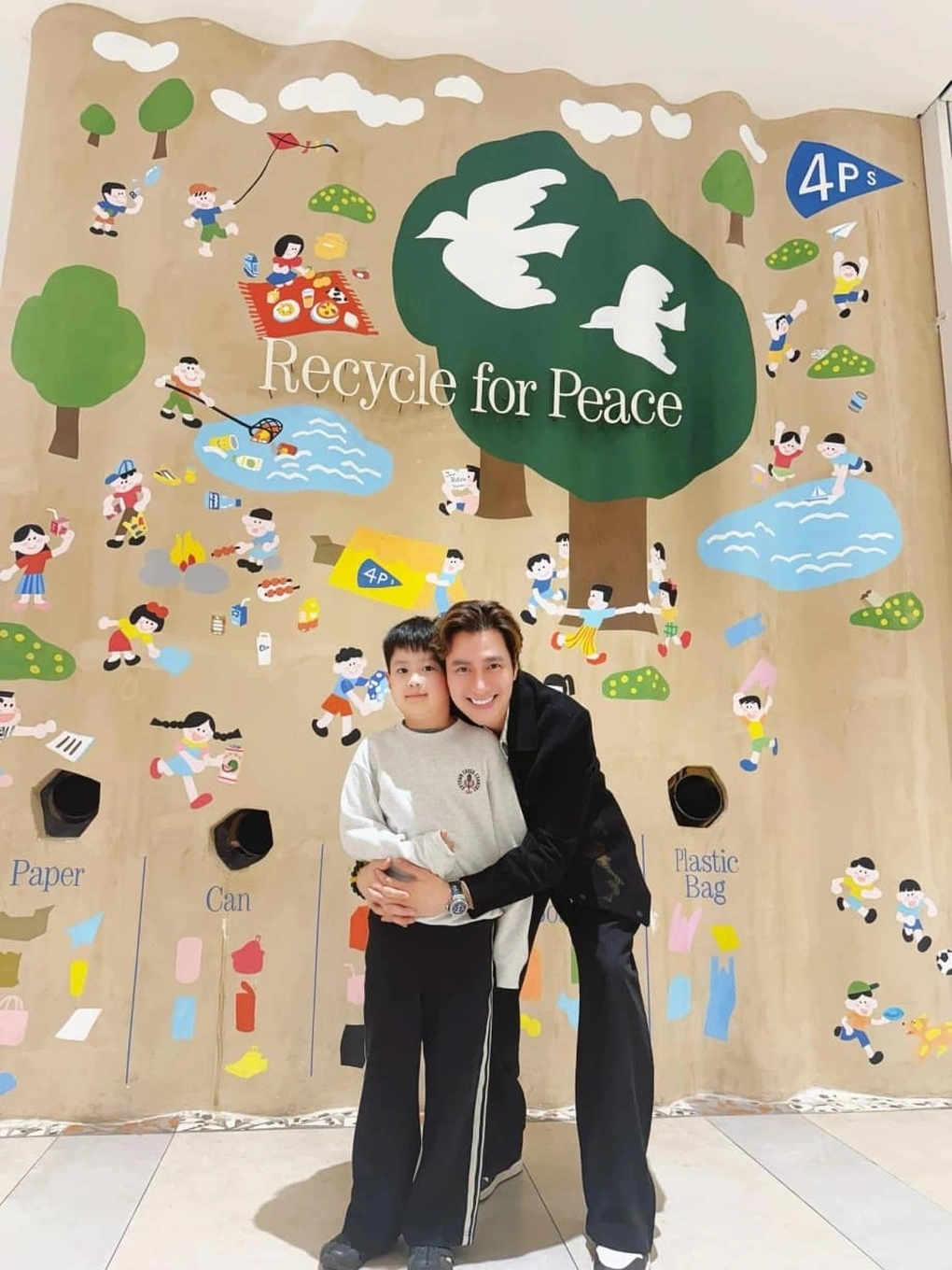 Nam diễn viên từng chiếm đoạt 4 triệu USD trong phim 'Cảnh sát hình sự', tuổi U50 độc thân đang vướng tin đồn yêu nữ bạn diễn - Ảnh 9.