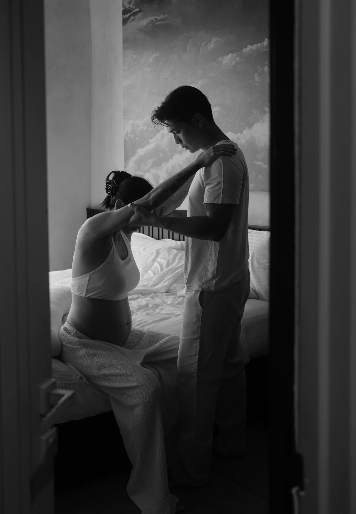 ngo thanh van hanh phuc khoe bung bau dip quoc te thieu nhi hinh anh 5