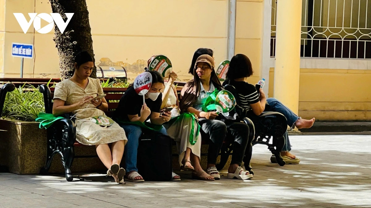 phu huynh doi nang cung con thi chuyen Do hay khong thi con cung da co gang hinh anh 2